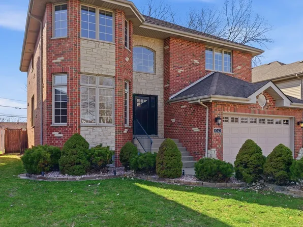 8242 Latrobe Ave, Burbank, IL 60459