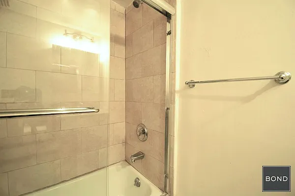 Rented by Bond New York | media 18