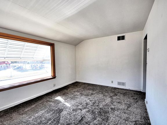 3rd image of 1230 East Howard AVENUE #1232