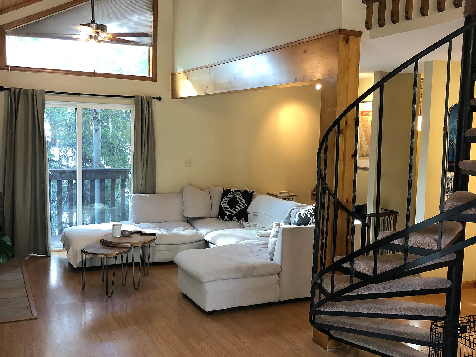 1 bed, 2100 sqft, $1,500 — Photo 3