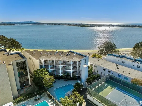 1327 La Palma St Unit 5B, San Diego, CA 92109