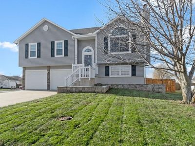 405 Sunny Ln, Raymore, MO, 64083