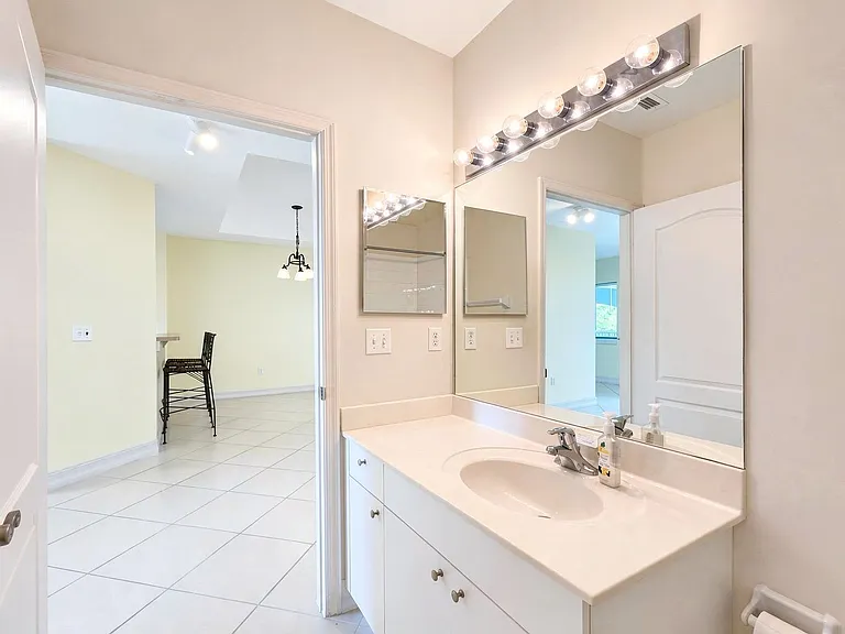 7811 Regal Heron Cir #302 — Photo 21