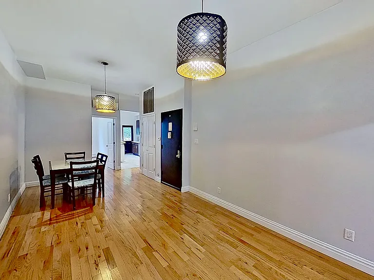 447 Evergreen Ave #1 — Photo 3