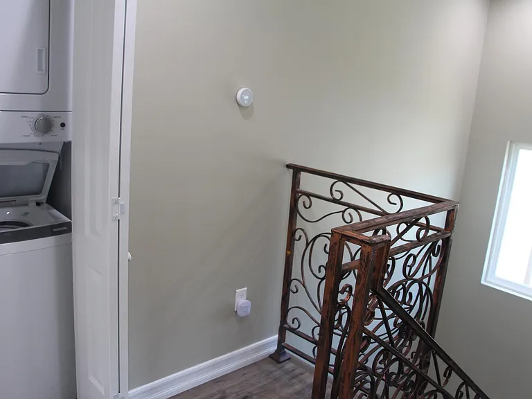 15431 Huston St — Photo 16