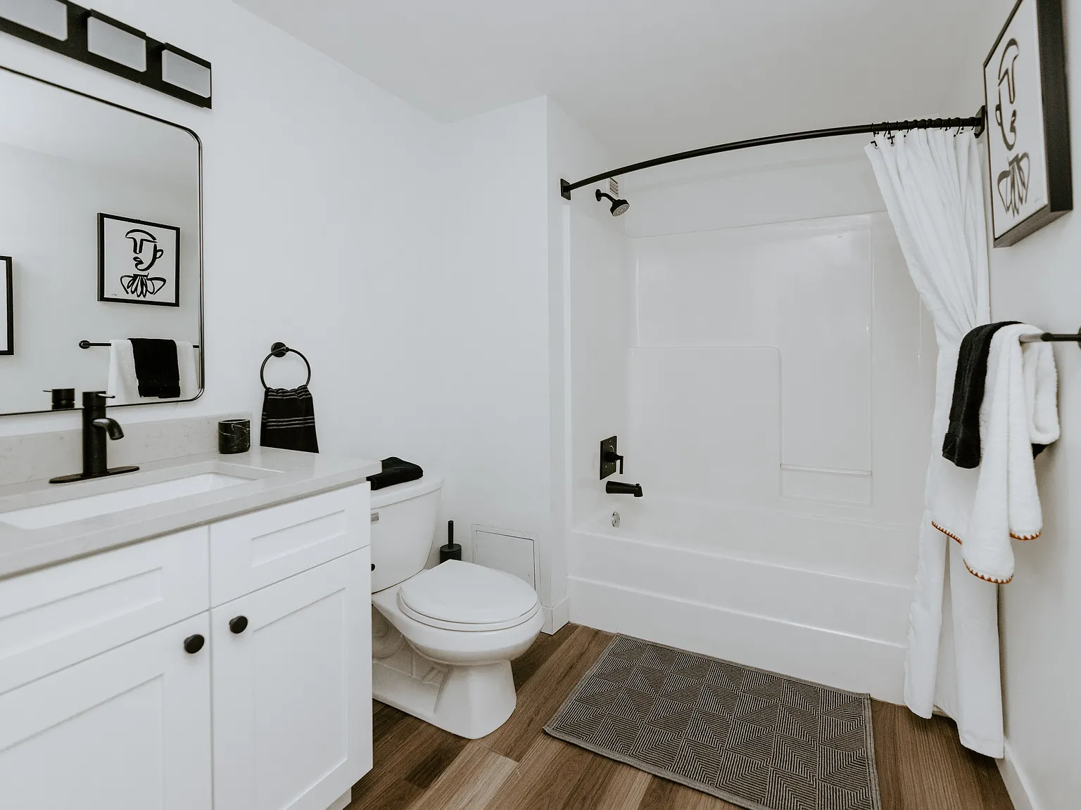 Crittenden Court Apartments — Photo 3