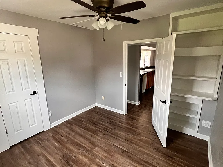 304 West St — Photo 17