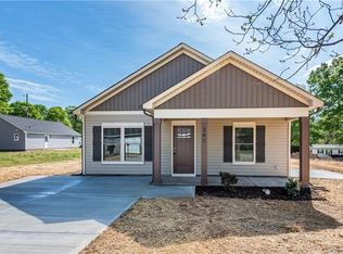 516 Splicewood Dr, Concord, NC 28027