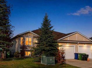 445 E Stonegate Way NW, Airdrie, AB T4B 2Y2