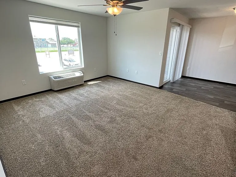 867 Tower Rd — Photo 7