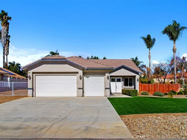 14084 Moonridge Dr, Riverside, CA 92503