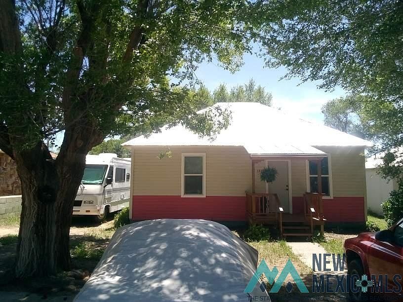 1st image of 506 2nd St