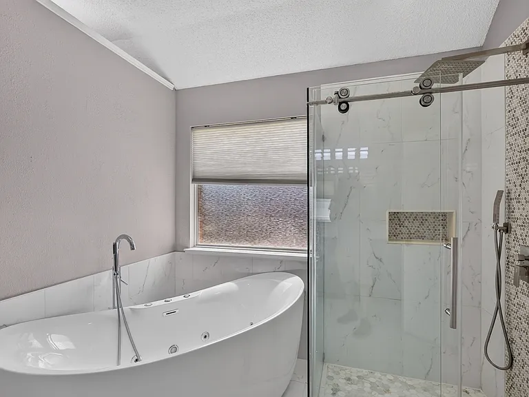 3113 Lochaven Dr — Photo 16