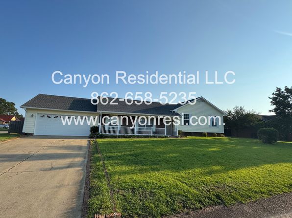301 Hawthorn Dr