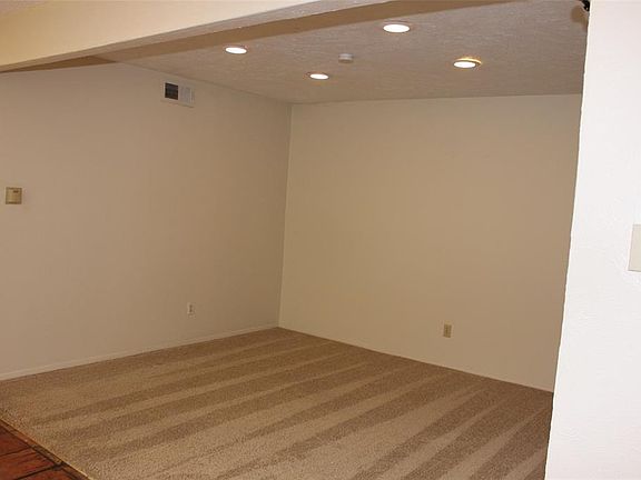 4th image of 2720 Townbluff Dr
