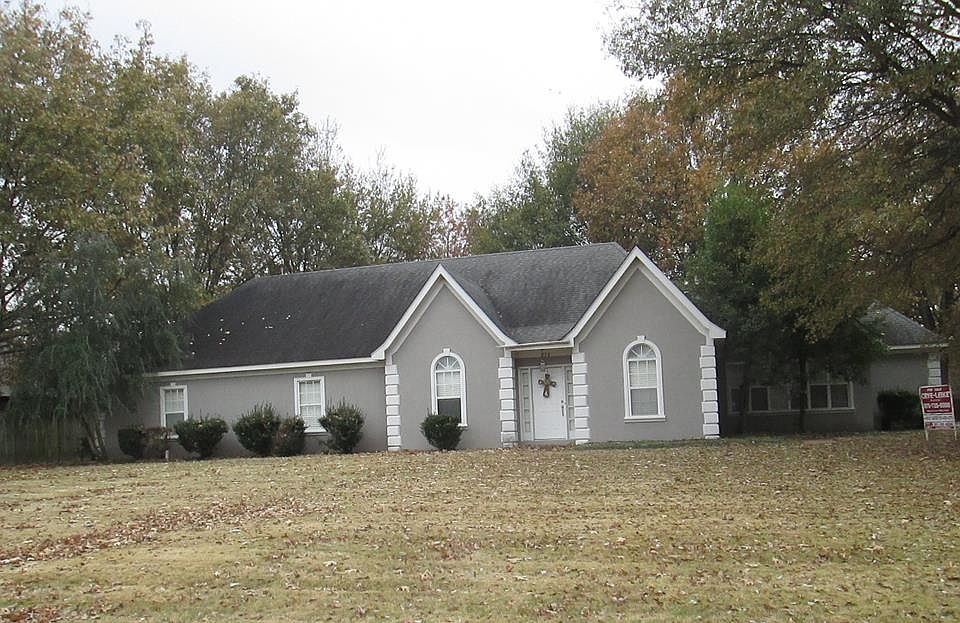 1st image of 224 Rivertrace Dr