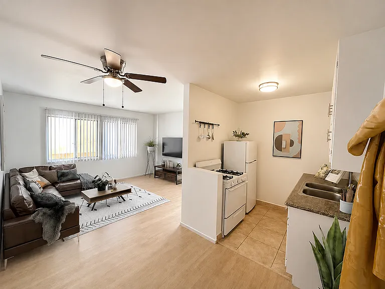 4305 S Centinela Ave — Photo 1