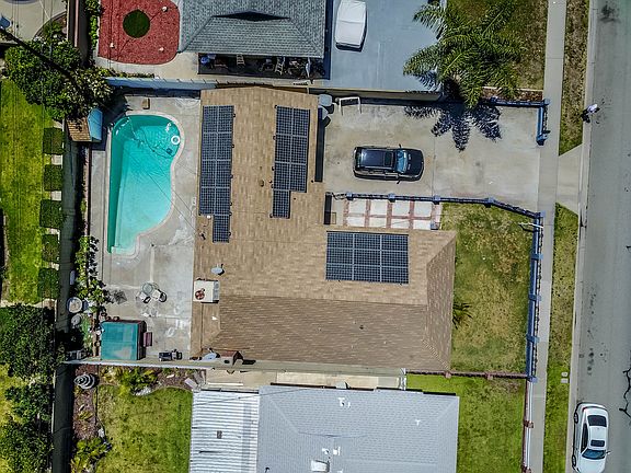 5th image of 8432 Holder St