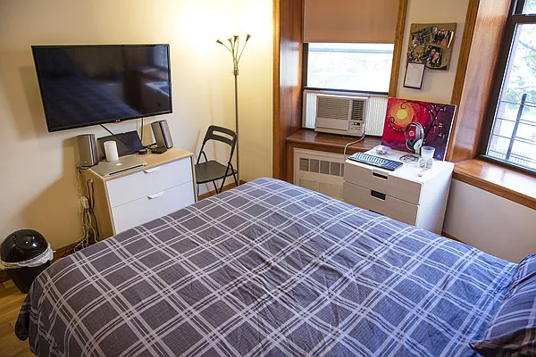 Rented by Easy Rental LLC | media 87