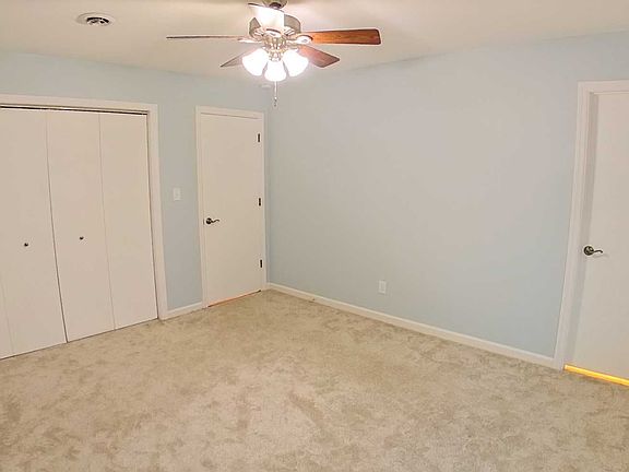 4th image of 2487 Brookfield Dr