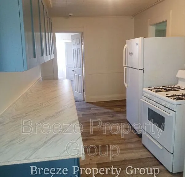 228 Langdon St — Photo 3
