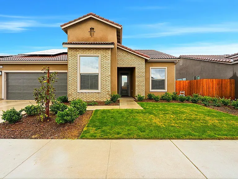 1491 N Mustang Dr — Photo 1