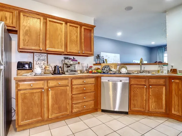 340 The Promenade image 11 of 20