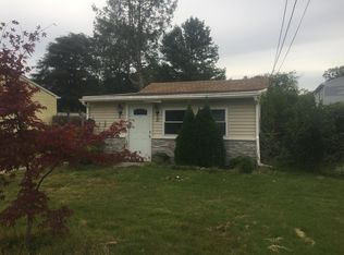 32 Maple St, Waretown, NJ 08758