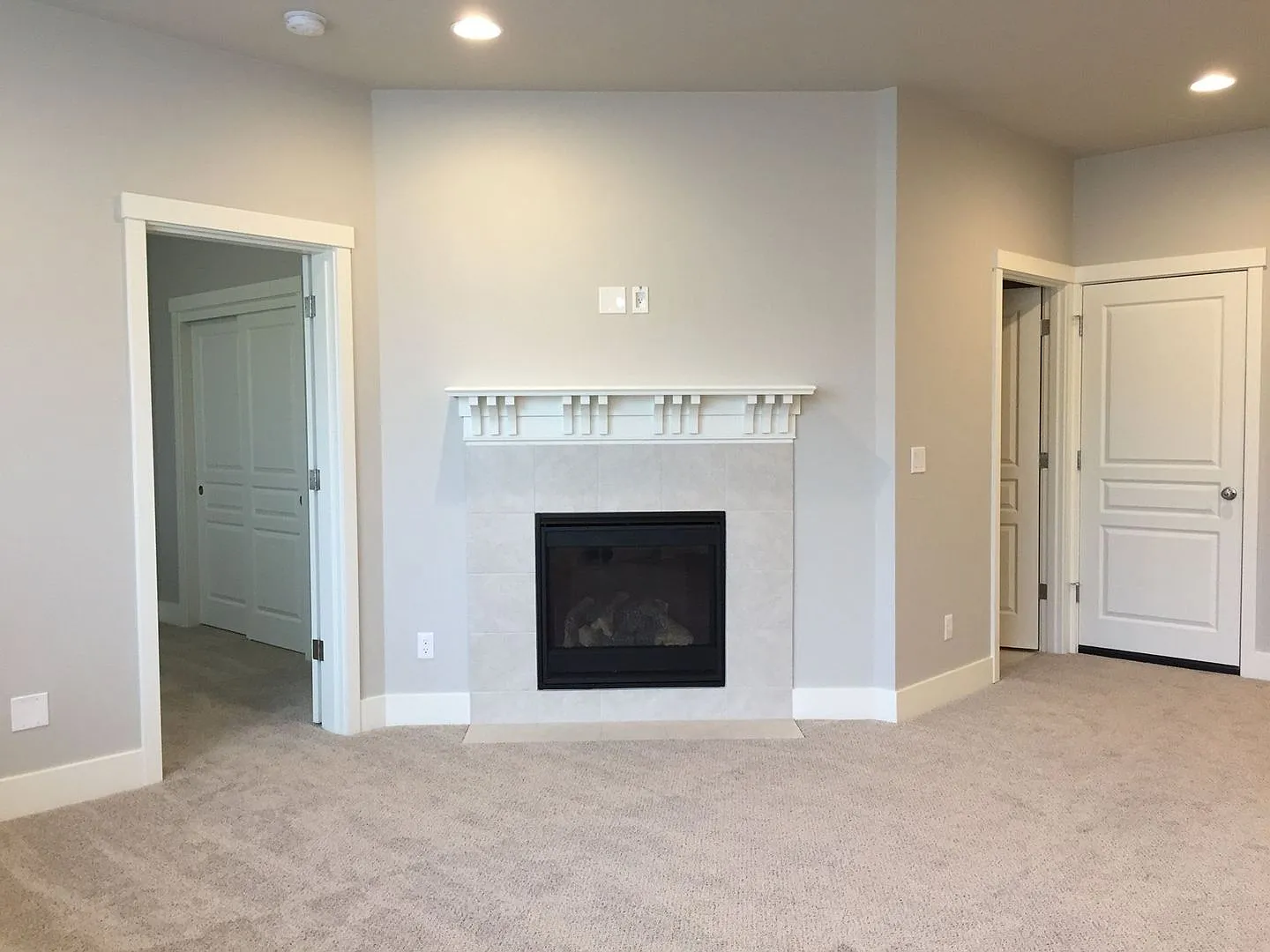 Beautiful 4 Bedroom | 3.5 Bathroom | Single Family Home | Located in Pohlman Woods Community — Photo 3