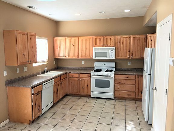4th image of 6853 W Tupelo Ln