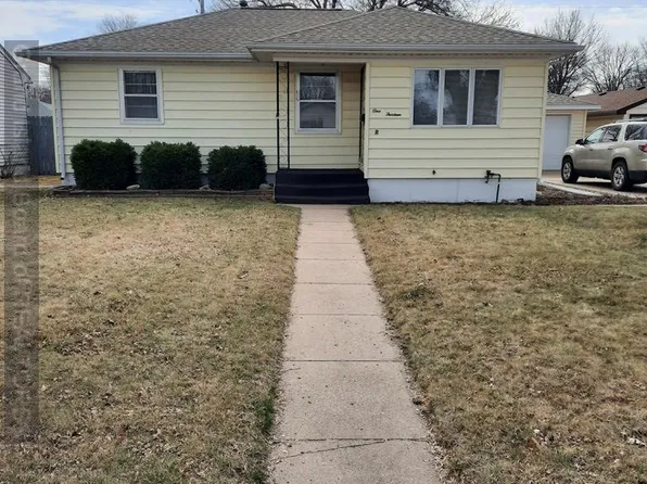 113 W 20th St, Grand Island, NE 68801