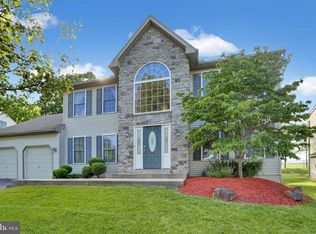 3 Hayden Cir, Reading, PA 19606