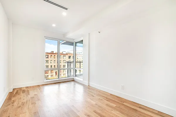 Rented by Compass | media 26