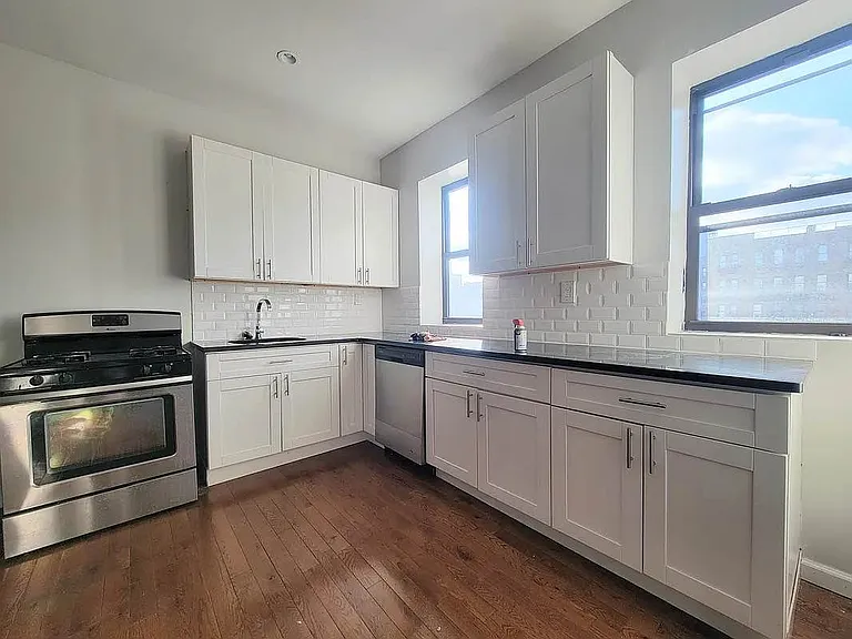 10 Vermilyea Ave #4B — Photo 3