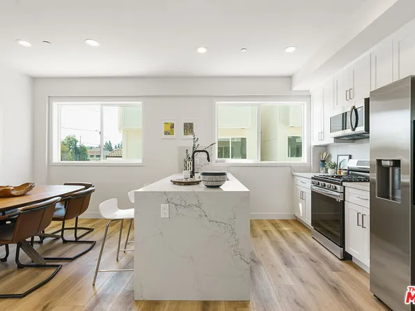 14651 W Sara Ln, Panorama City, CA 91402