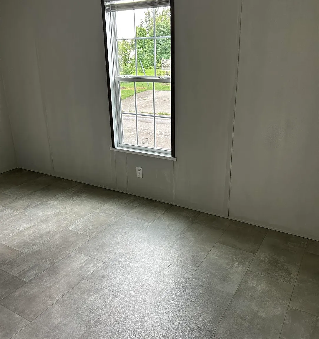 3 bed, 1280 sqft, $949 — Photo 4