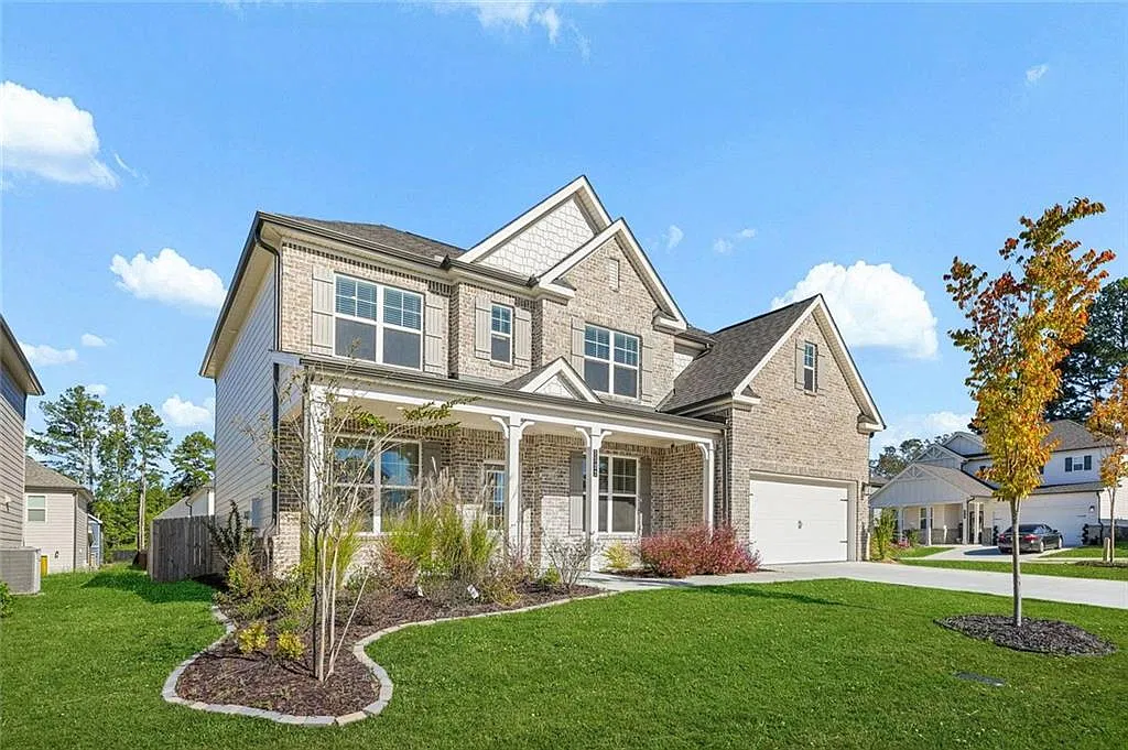 5 bed, 4.0 bath, $3,200 — Photo 1