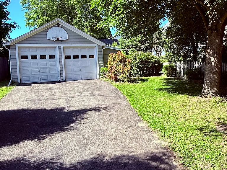 232 Riverside Dr — Photo 26