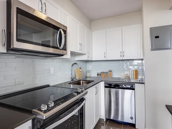 150 Dowling Avenue, 150 Dowling Ave, Toronto, ON M6K 3A8