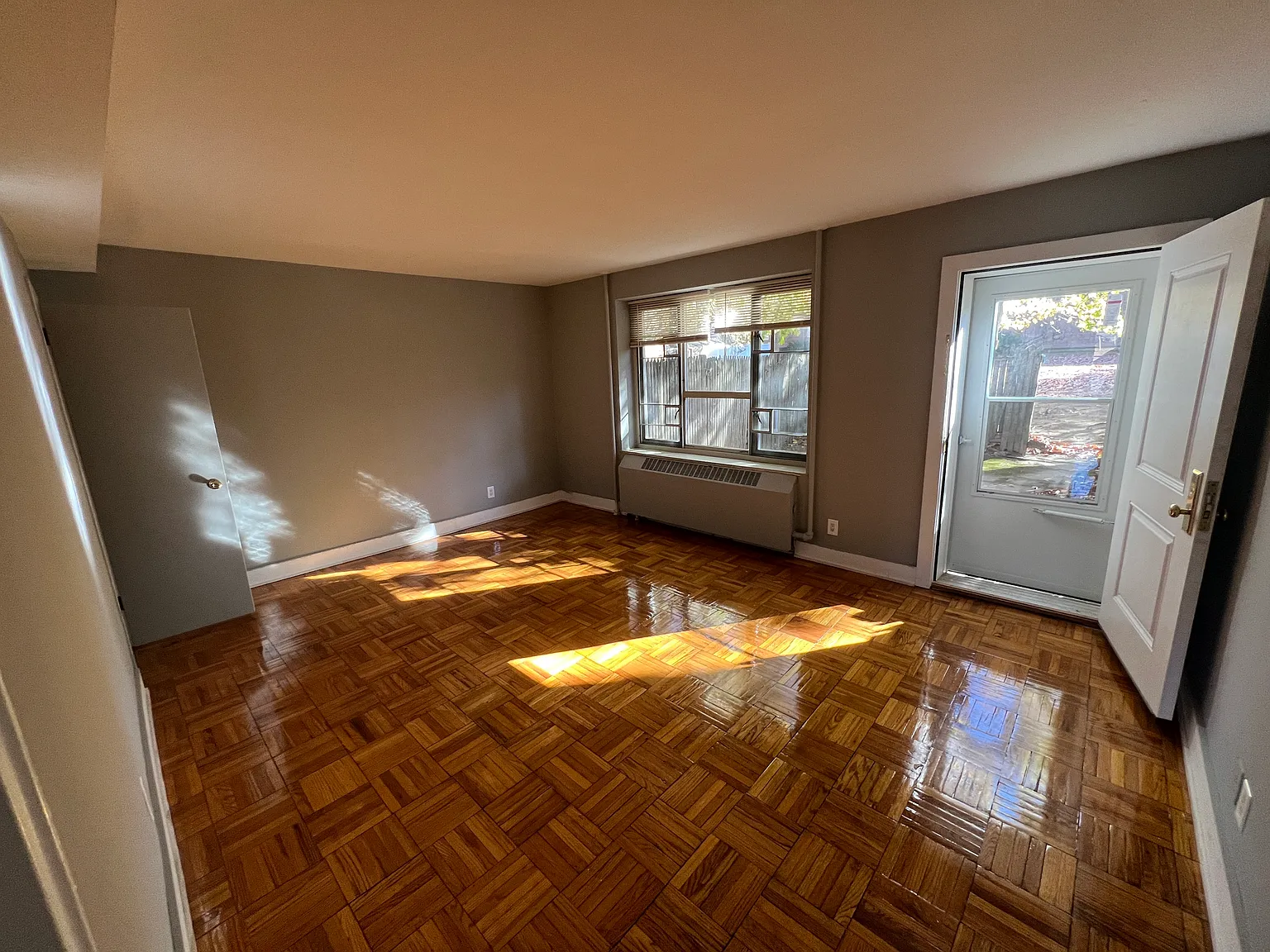1 bed, 750 sqft, $2,499 — Photo 2