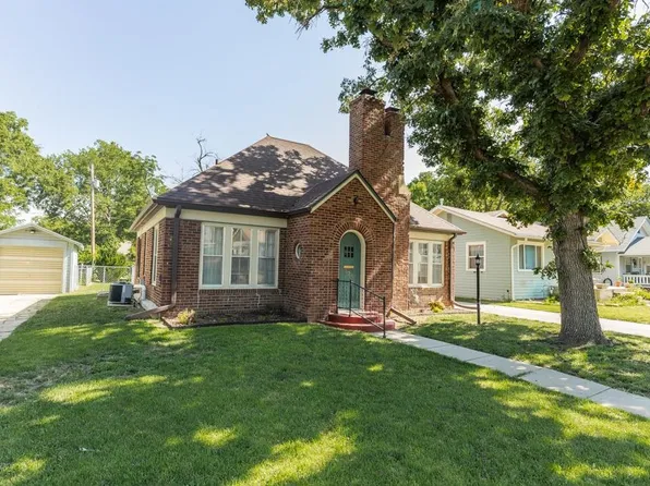 324 W Beloit Ave, Salina, KS 67401