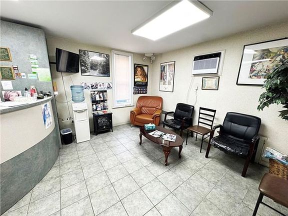 4th image of 2316 Avenue U