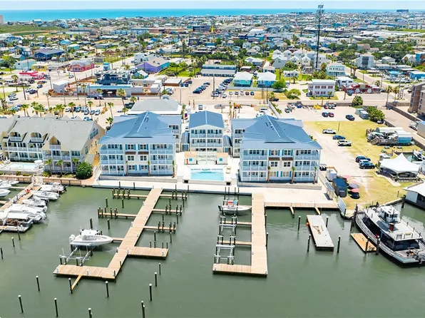 136 W Cotter Ave #9, Pt Aransas, TX 78373
