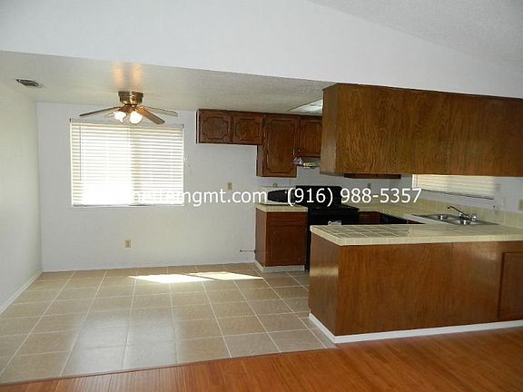4th image of 44 Abbeywood Cir