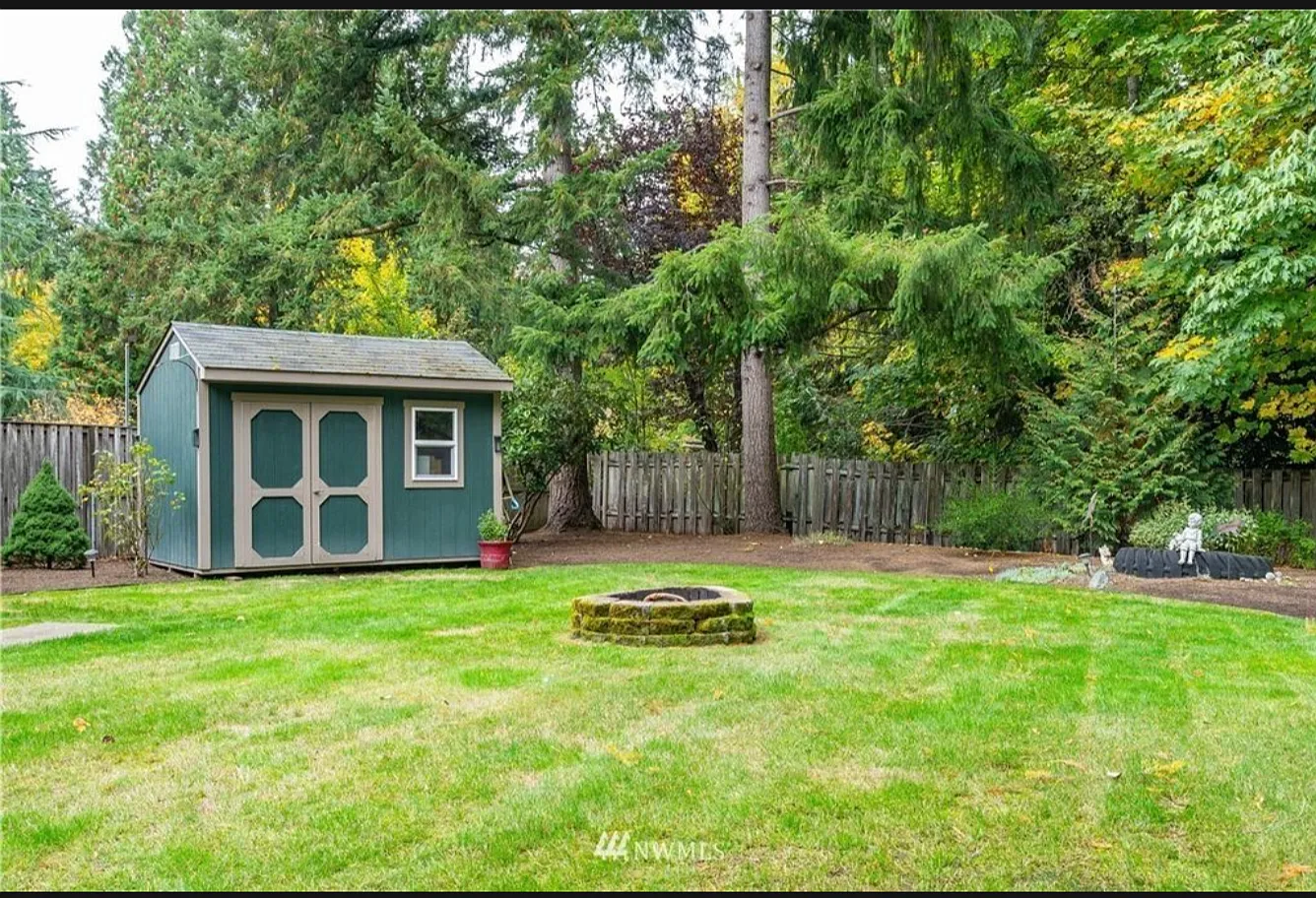 20915 W Richmond Rd — Photo 3