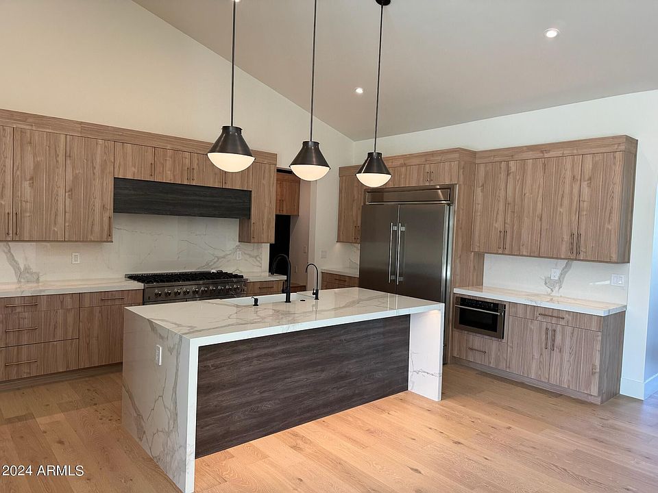 2nd image of 4917 E AMELIA Avenue
