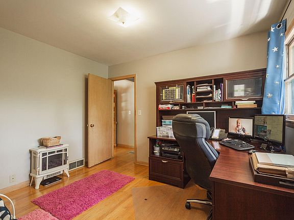 3rd image of 1148 Irving Pl