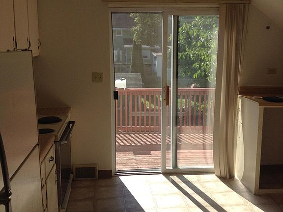 3rd image of 649 W 23rd St APT 3