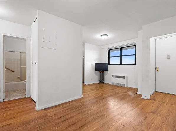 90-60 Union Tnpk image 6 of 33