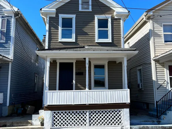 105 S Valley St, Martinsburg, WV 25401